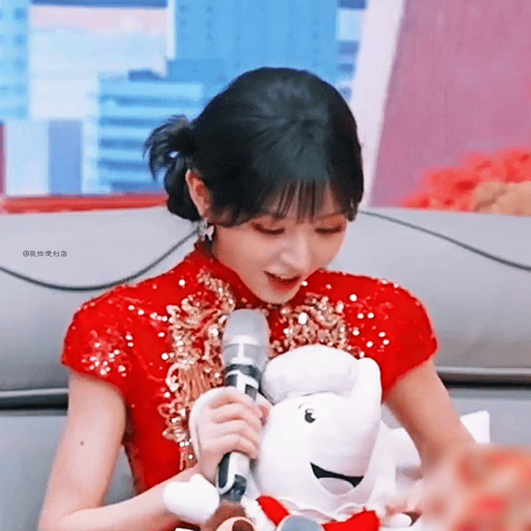 没有人能拒绝这么可爱的薇薇酱吧 田曦薇下一站春晚剧照 田曦薇春晚后台采访