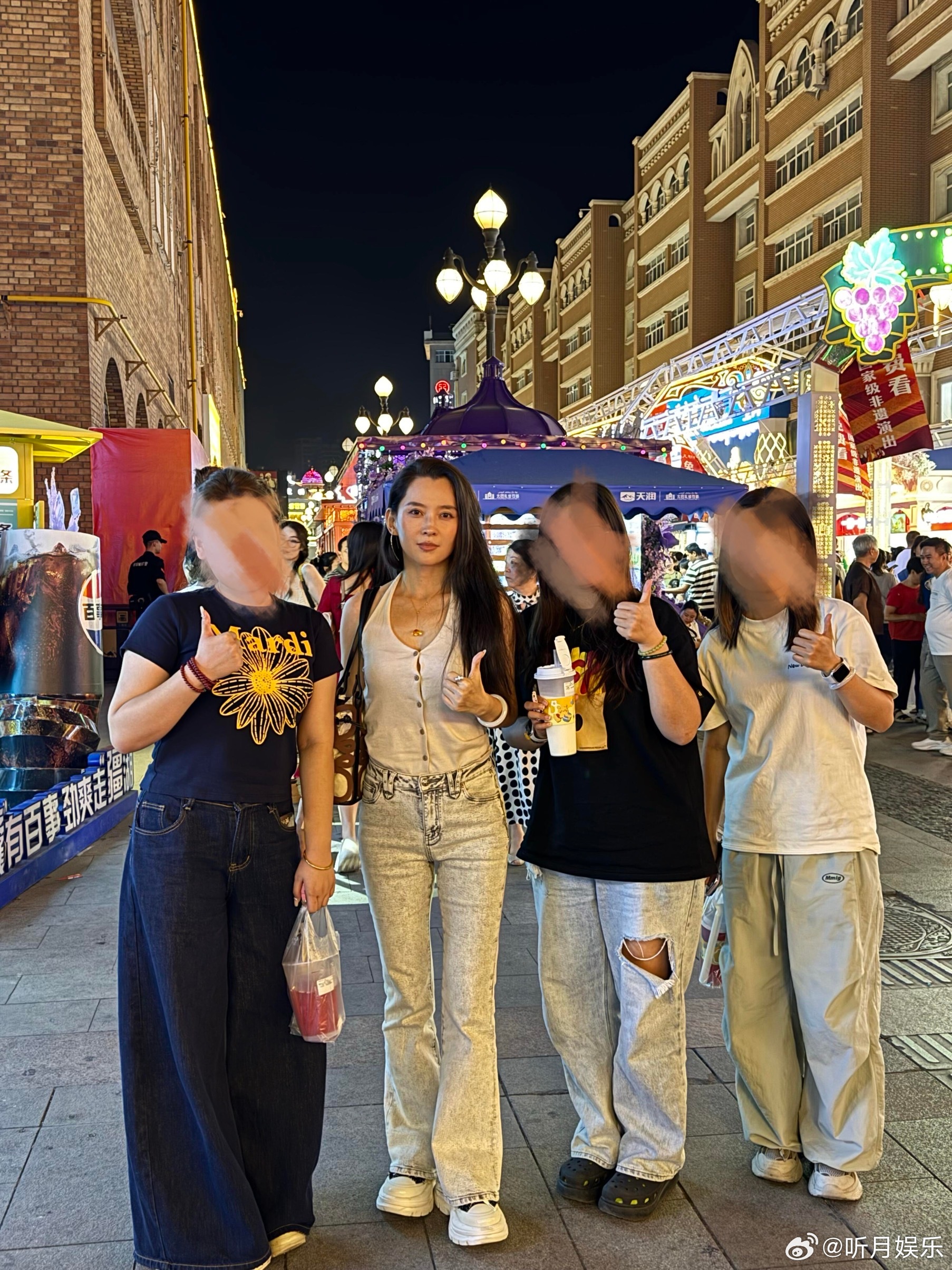森林北身材比例 新疆偶遇森林北！森林北身材比例超棒！扛住了原相机镜头📷 ​森林