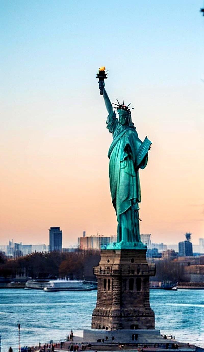 美国梦的保质期，比我们想象中短得多。
曾经，好莱坞电影里的高楼与敞篷车，是我们对