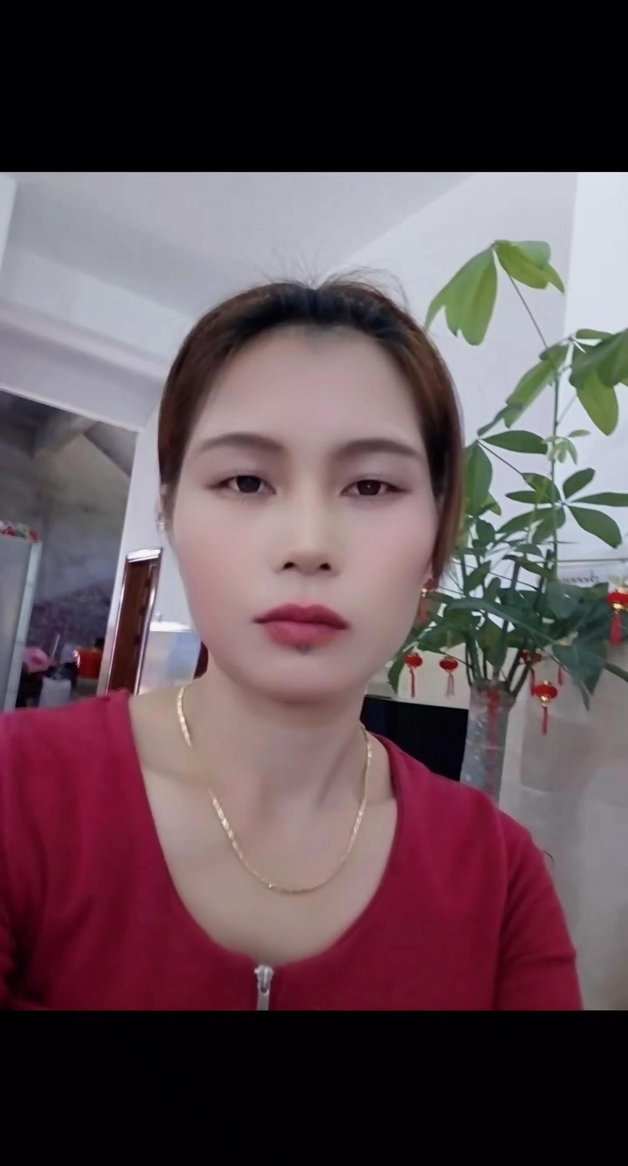 人为什么会恋爱脑呢？以前我以为是因为缺爱，其实不是。一个被家人、被朋友爱着的人也