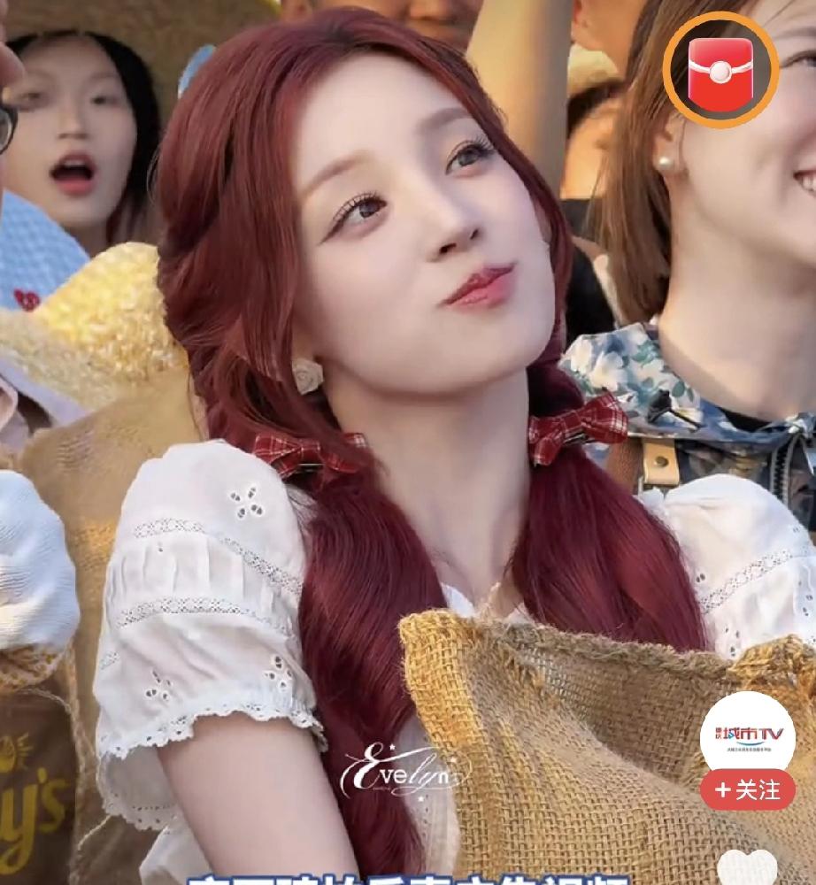 宋雨琦一个动作就看出人品！拍薯片广告，她不仅美美的，像个“人妇人”，最重要的是很