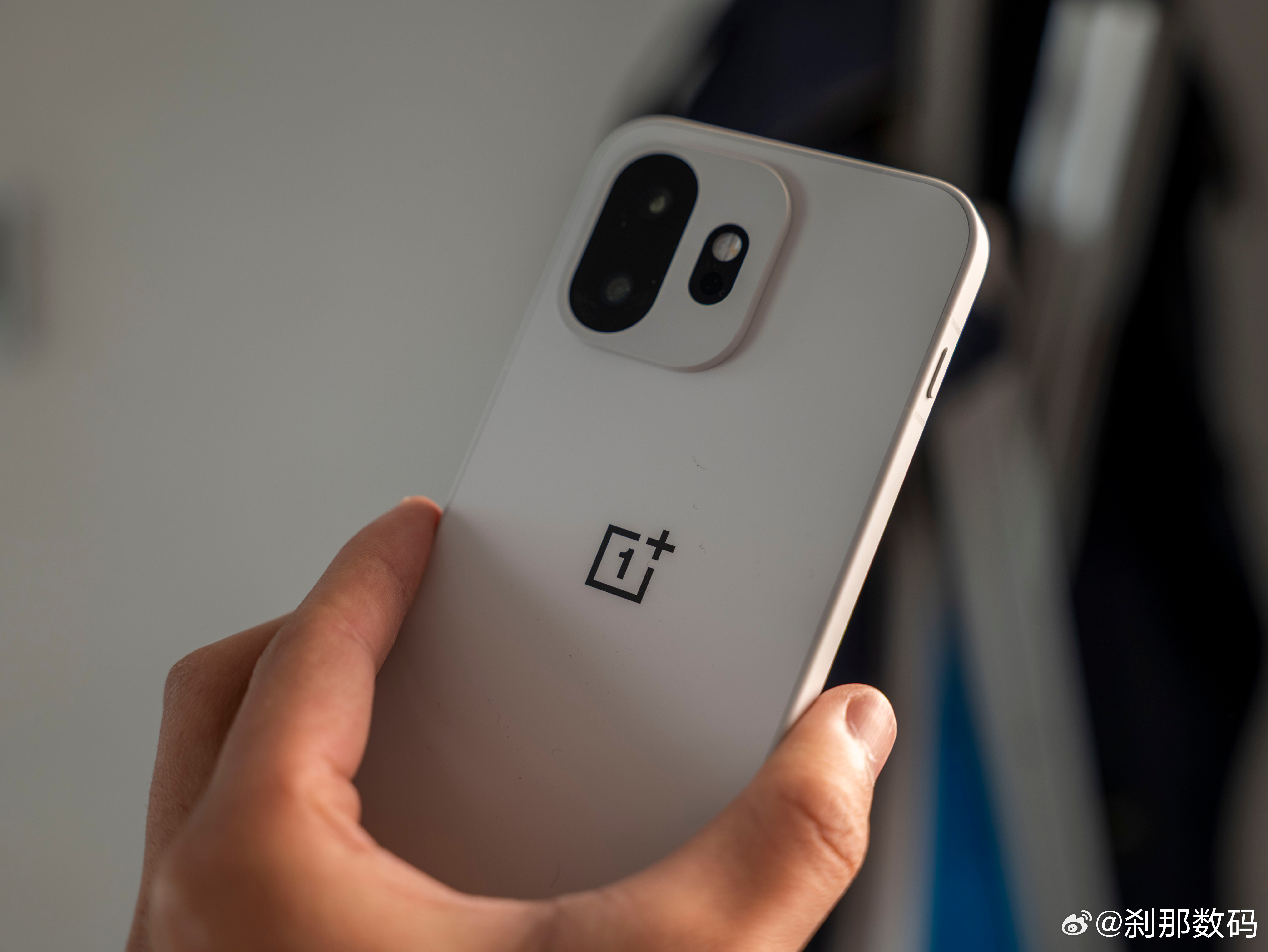 一加 15T 今天发布，迫不及待想知道售价了。 