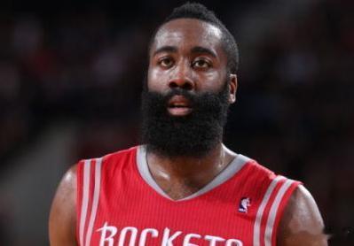 【哈登:我们不缺第三巨头】6月6日，拥有“魔登组合”的火箭在季后赛首轮就被淘汰出