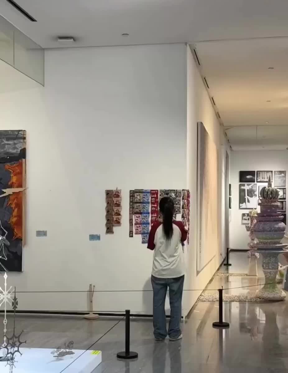 这是木雕作品，竟然是画出来的啊！川美毕业展 ​​​