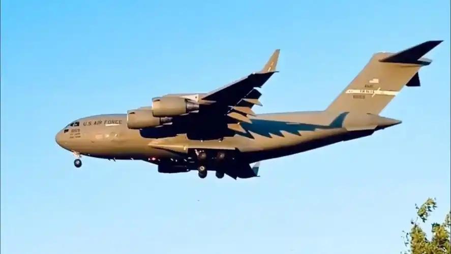 5月25日，欧洲上空突然传出一条航空消息，一架美军C-17“环球霸王Ⅲ”运输机飞