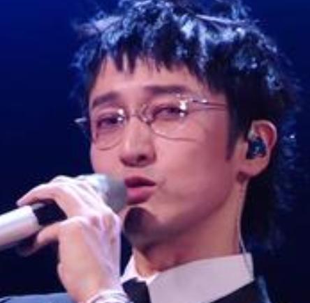 “港星的含金量还在上升”。最近是因为余文乐在《披荆斩棘2026》里的表现，又被大