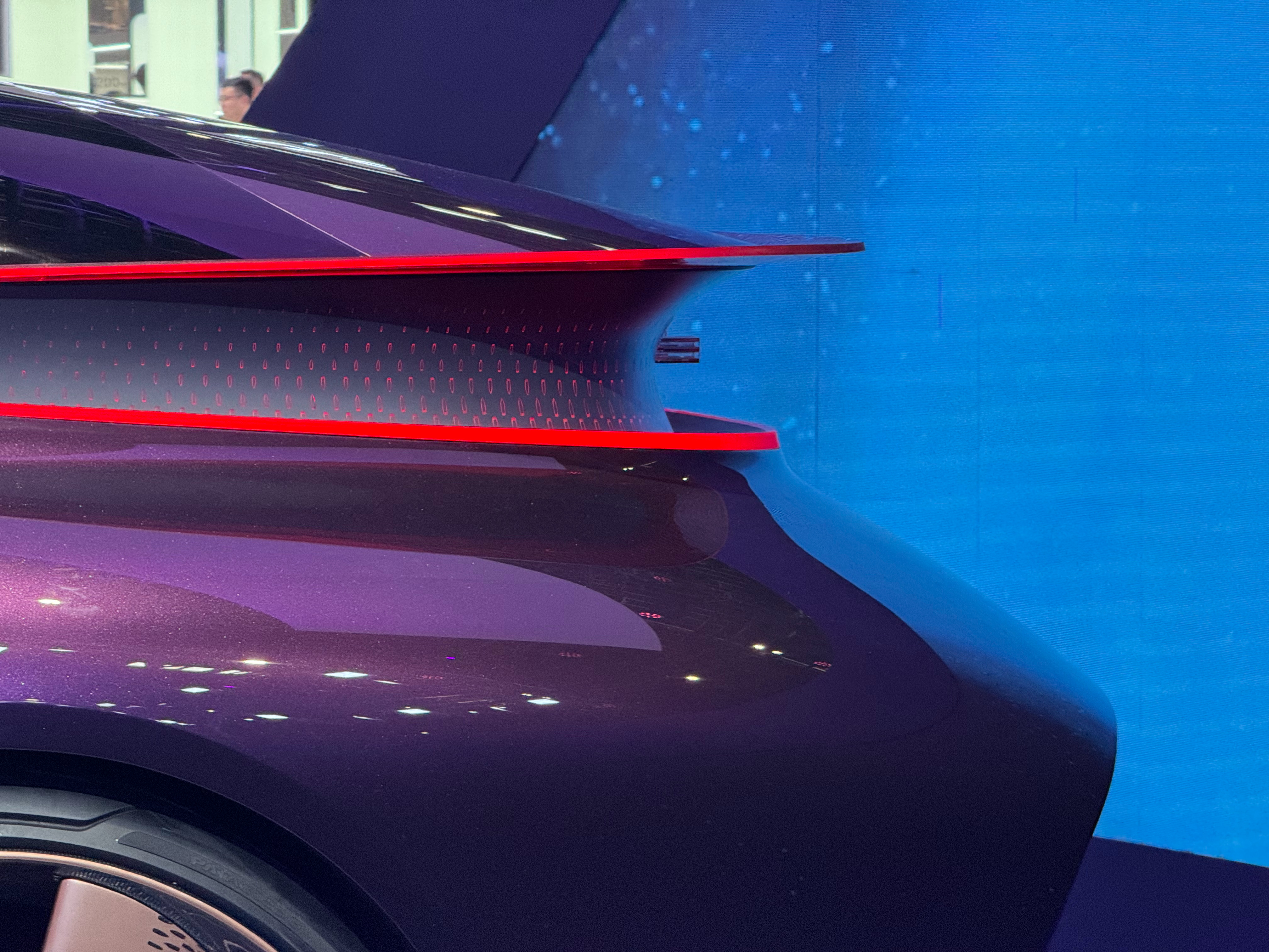 北京车展，别克带来全球首发的“至境移动空间智慧体”。现场看这台概念车，真的相当惊