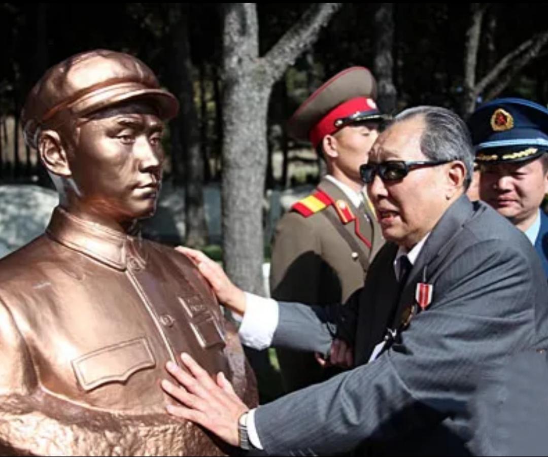 抗美援朝老战士凭悼毛岸英烈士！