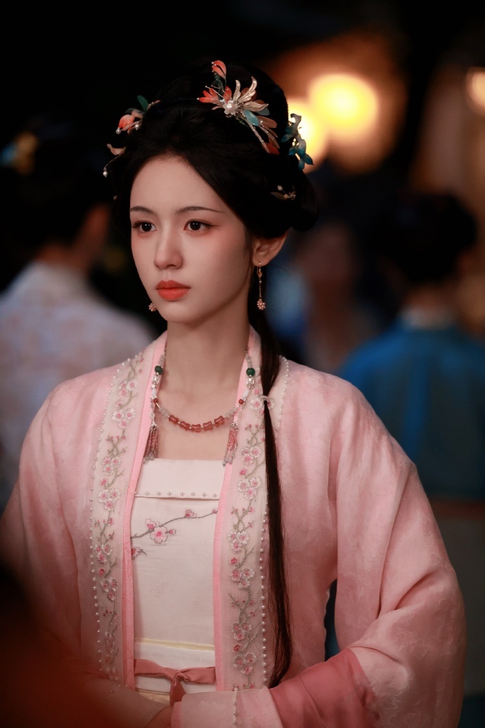 周也恶女版林黛玉周也一瓯春水下戏周也恶女版林黛玉，周也一瓯春水下戏，谁懂小白花秒