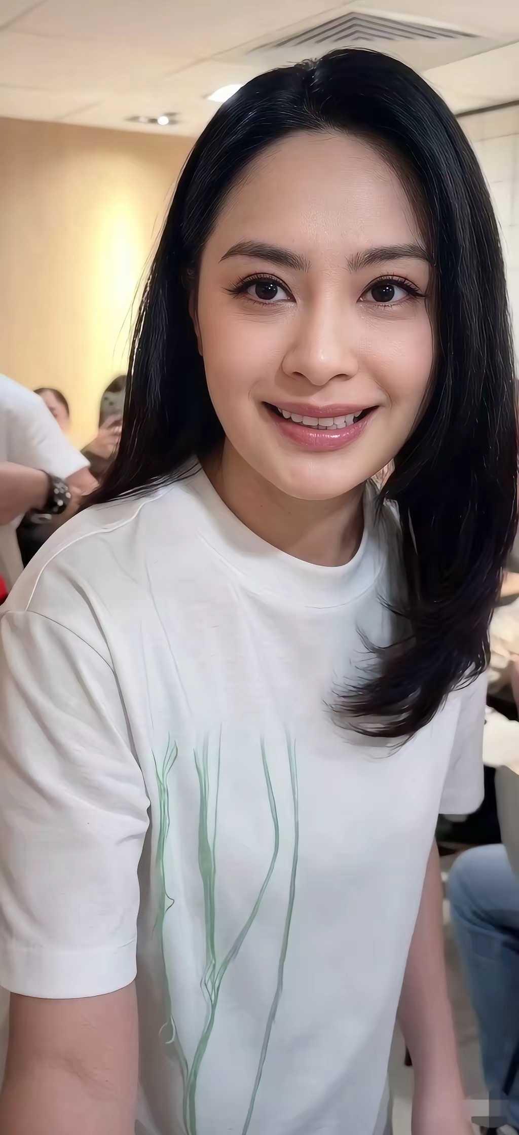 年龄大了，但是有韵味了。