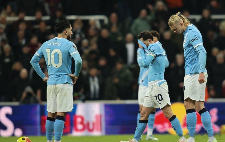 英超第12轮第一比赛日已结束，曼城、利物浦双双输球。利物浦近7场联赛只取得1场胜