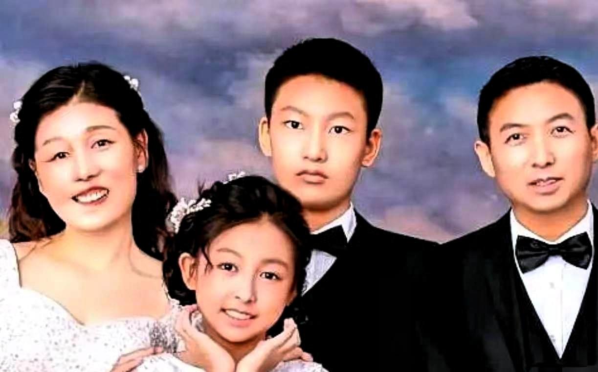 北大法学学霸陈长志不顾亲友阻拦，在2007年毅然迎娶了脸部被大火灼伤、学历悬殊的