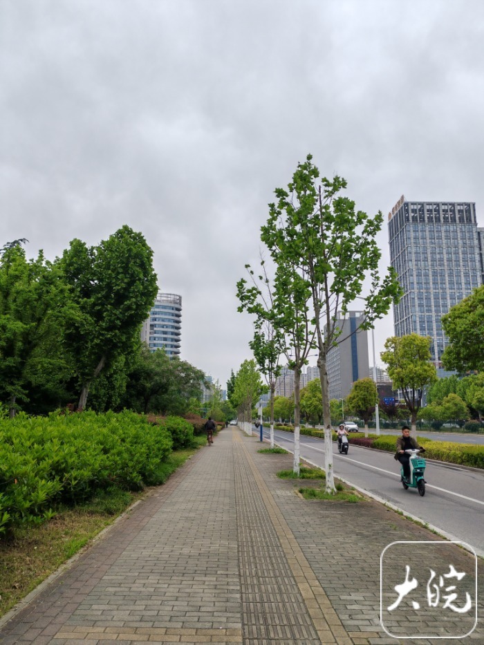 安徽沿江江南将迎大到暴雨 局地还要当心强对流