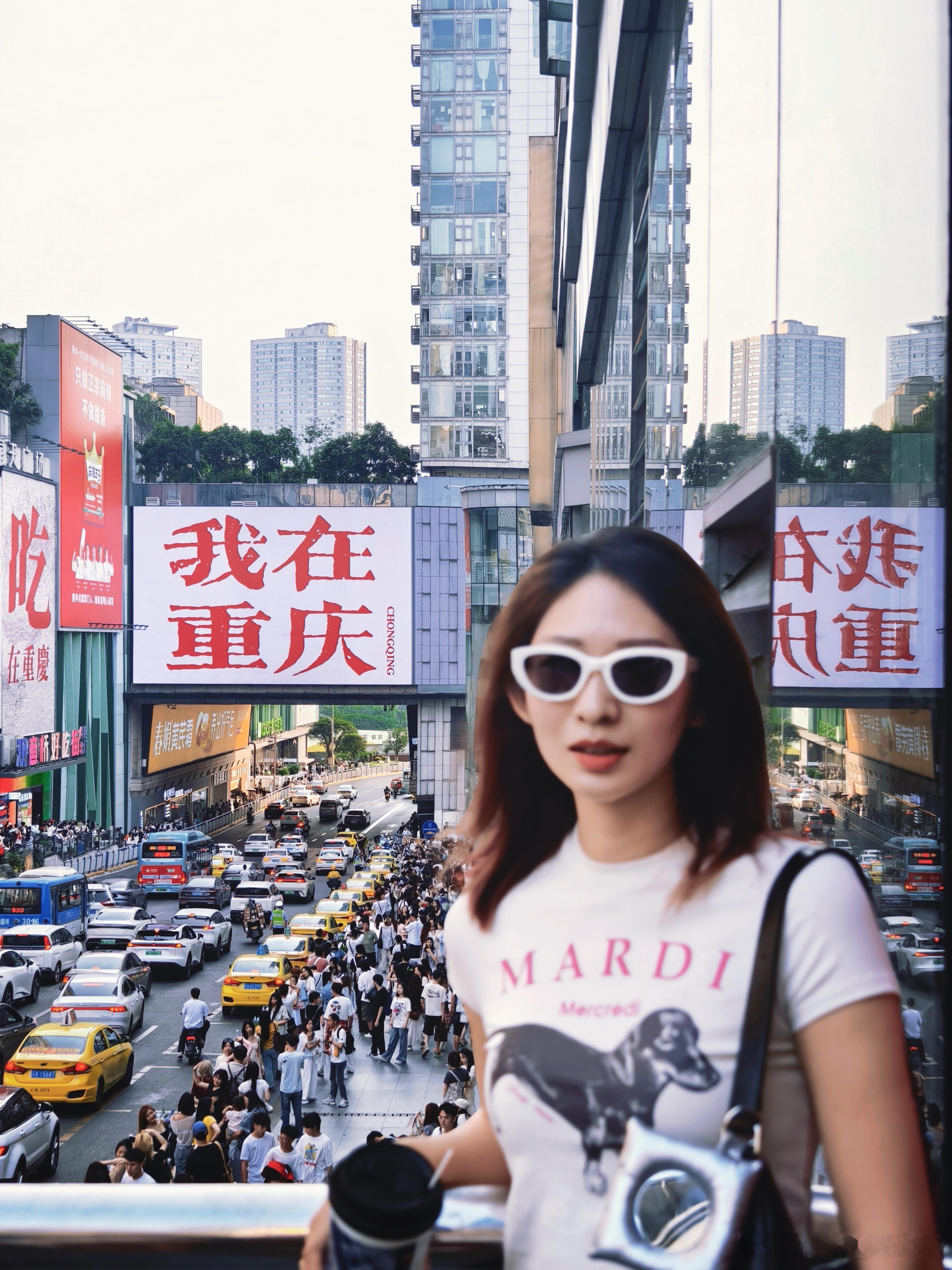 探班结束✔️下浩里真是一个很好逛的地方 比洪崖洞好玩推荐大家来重庆一定要去 拍照