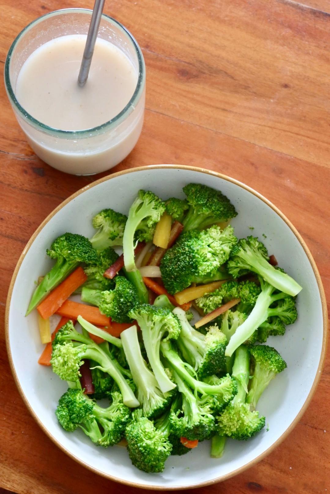 抗炎饮食day66✅饮食睡眠压力管理缺一不可早餐：温水冲山药汁、西蓝花🥦胡萝卜