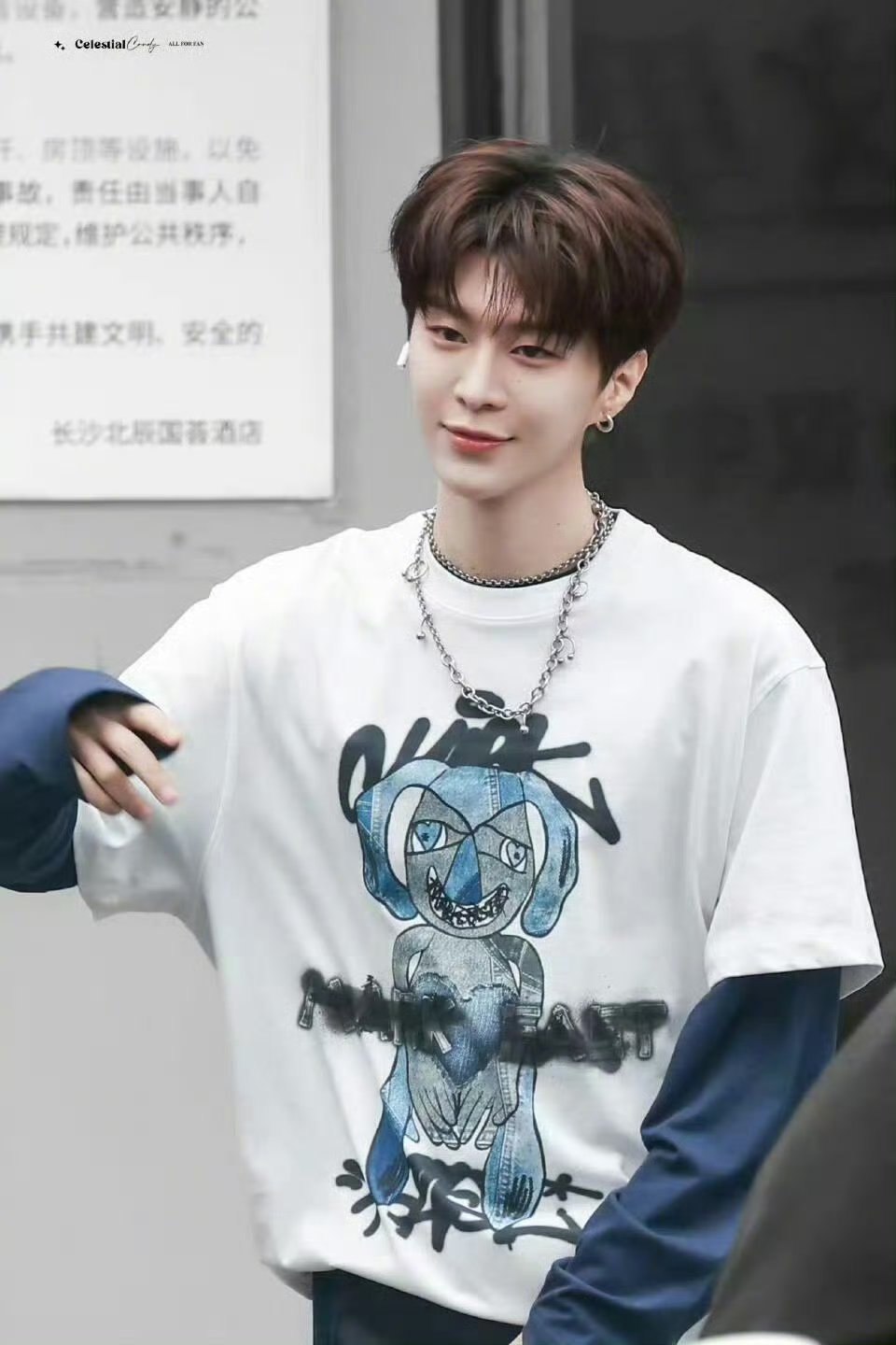 范丞丞跳着舞去录hi6了范丞丞hi6上班帅成啥样了俺们丞丞私服就这样潮，男大既视