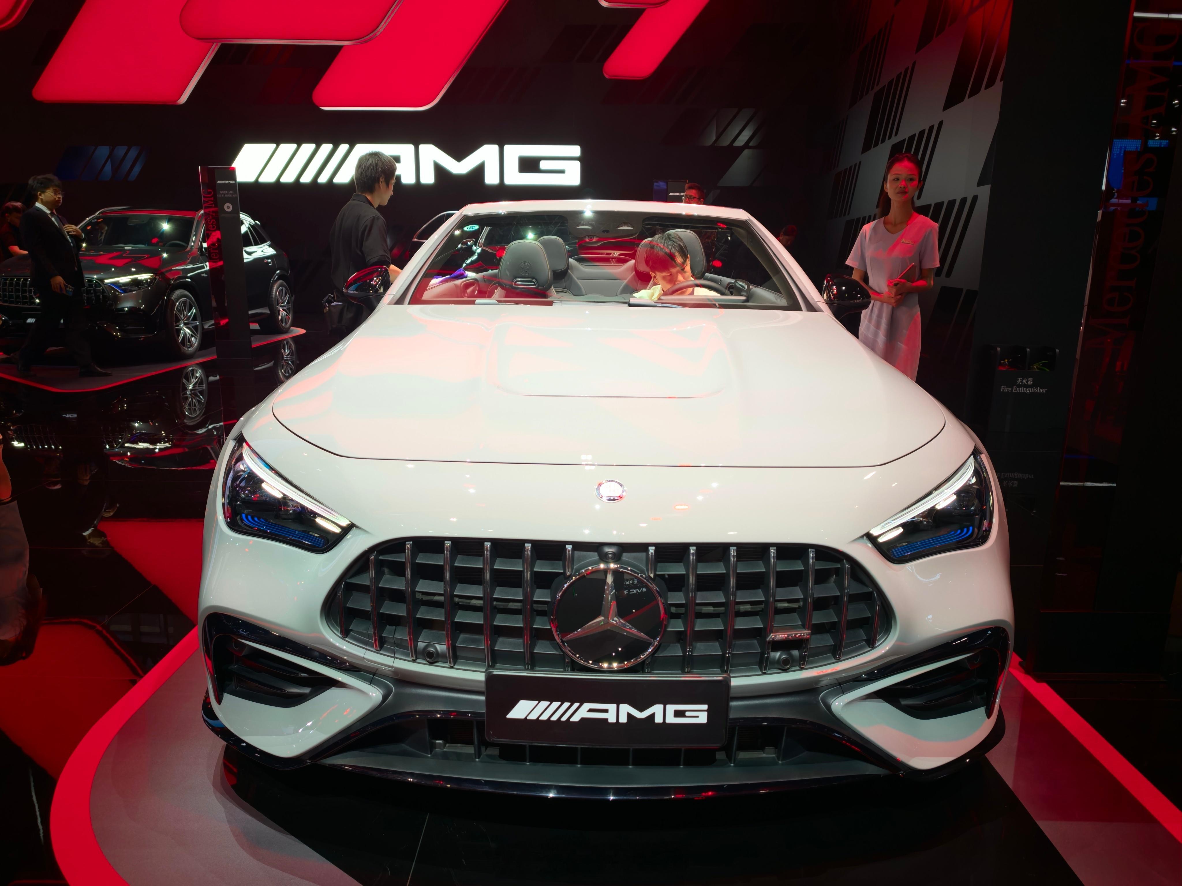 去AMG 逛了一下，坐在AMG CLE 53上的 好帅啊什么时候买？