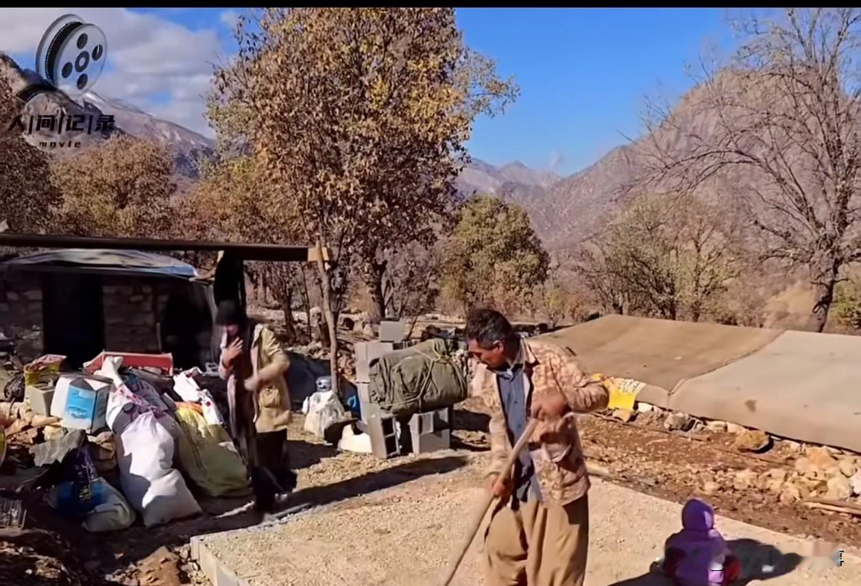 伊朗经济寒潮又工人罢工？！祸不单行的背后到底是什么原因？
是制裁！

从12月初