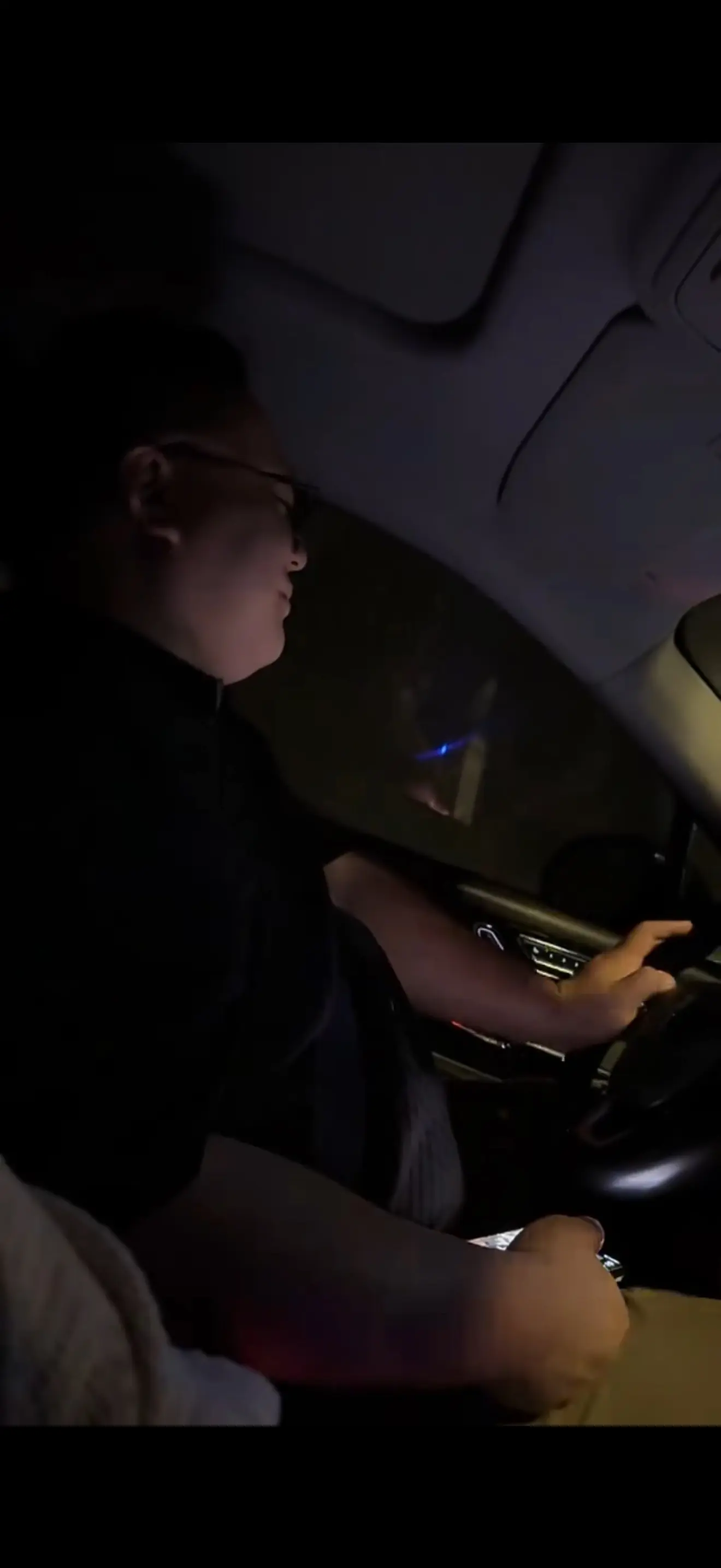 幸好没有恋爱脑 因为年纪去妥协那个不中看不中用 只知道吃喝拉撒睡 房贷...