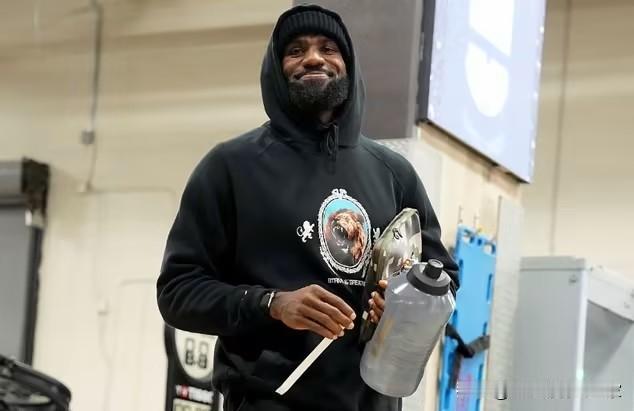 41岁詹皇高挂免战牌，文森特复出救火！湖人再战马刺，缺了“定海神针”能否战胜马刺