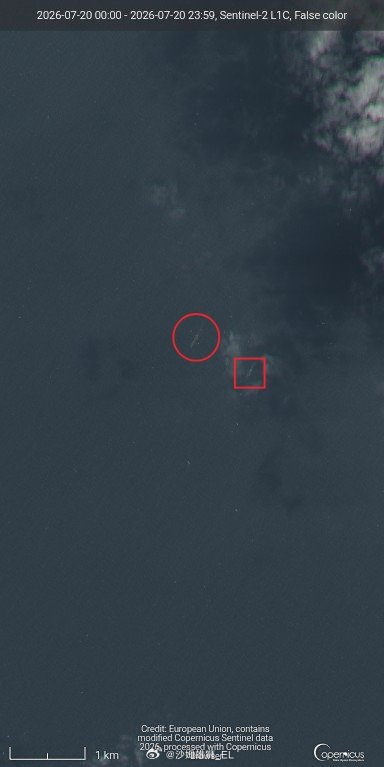 新的卫星图像显示，拳师号仍在阿曼以东的阿拉伯海海域航行，旁边有一艘商船，可能是被