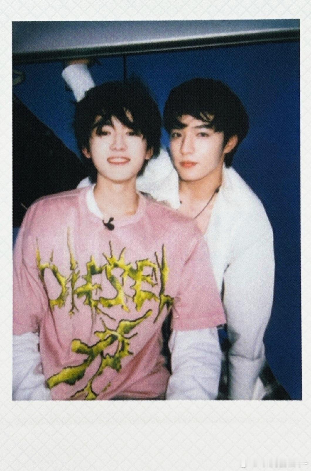 文轩 🐺🐟文轩世界第一初恋 “火舞在哪里啊”烟花升停在星夜-宋亚轩刘耀文[音