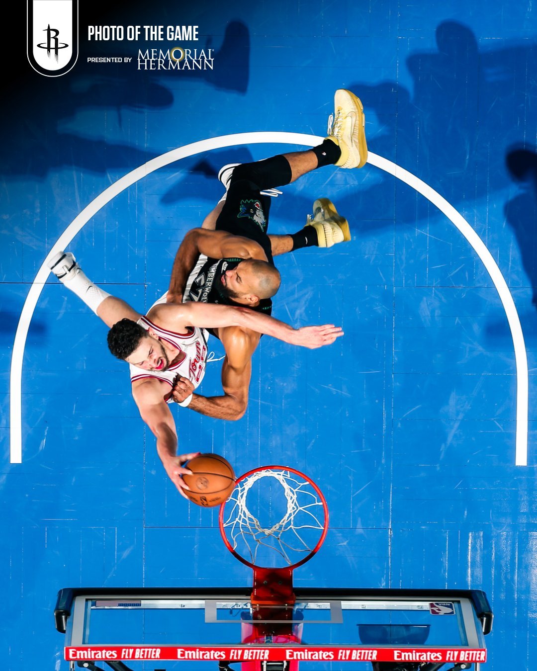 上午看了两场球——保罗决胜盘抢七6比2领先后，连丢6分，输给菲斯；休斯顿火箭加时