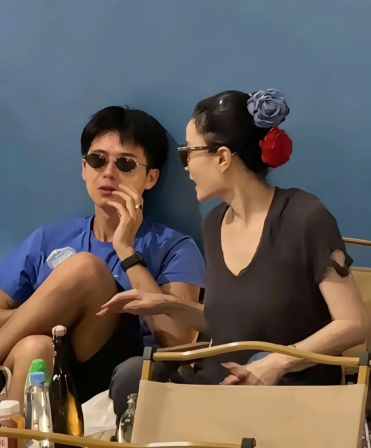王菲靠男闺蜜Ryan肩膀，谢霆锋真的会吃醋吗？看懂相处模式就懂了。
 
最近王菲