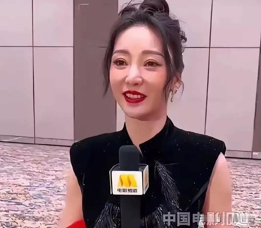 41岁的柳岩最近亮相，大家发现她似乎老了许多