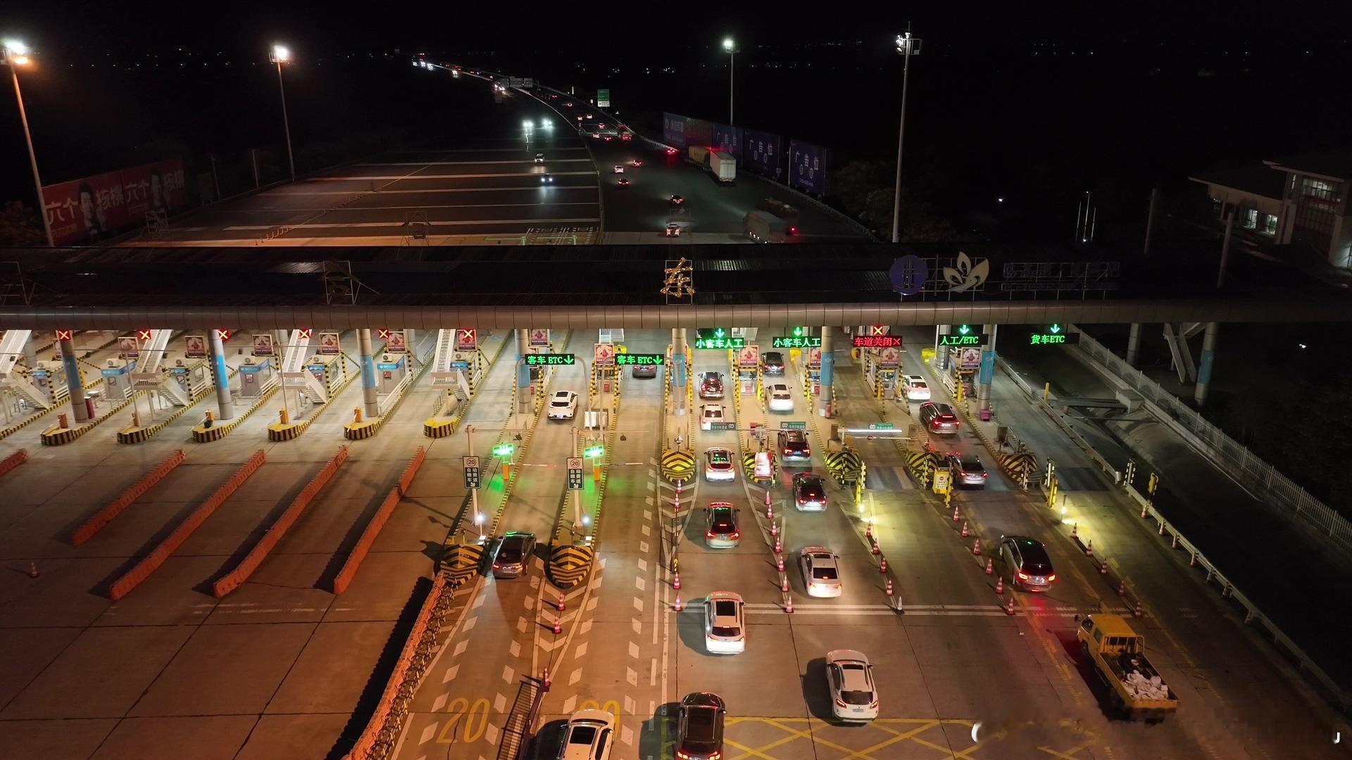 预计2025我国交通出行超660亿人次 先说个统计时间前提，这里指的是2025年