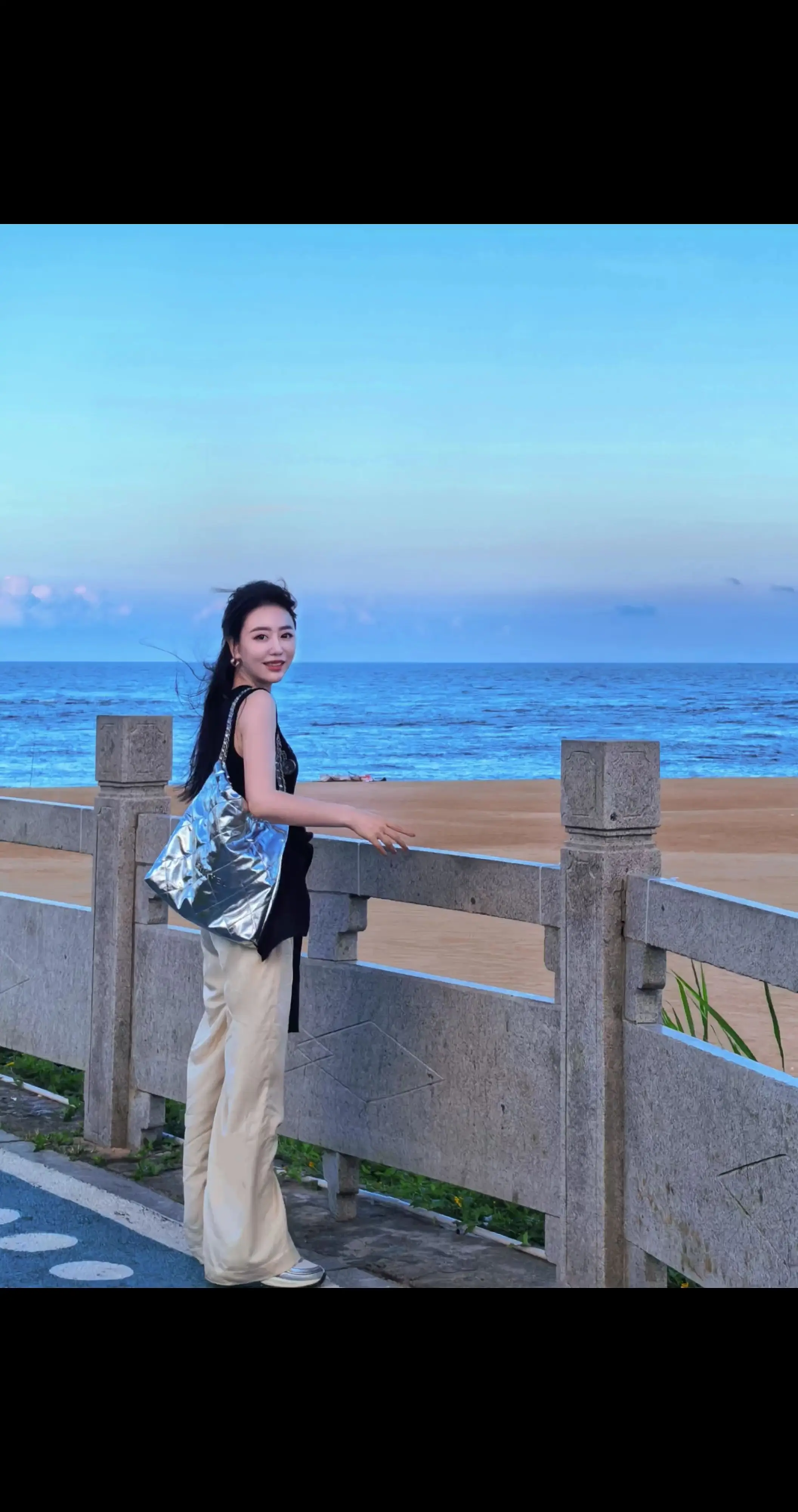 去做风吧！做不被定义的风，风是自由的，你也是自由的。