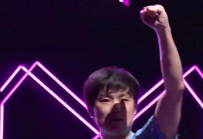 张本智和4比2松岛辉空张本智和4比2力克松岛辉空，六局鏖战尽显王者实力，关键分把