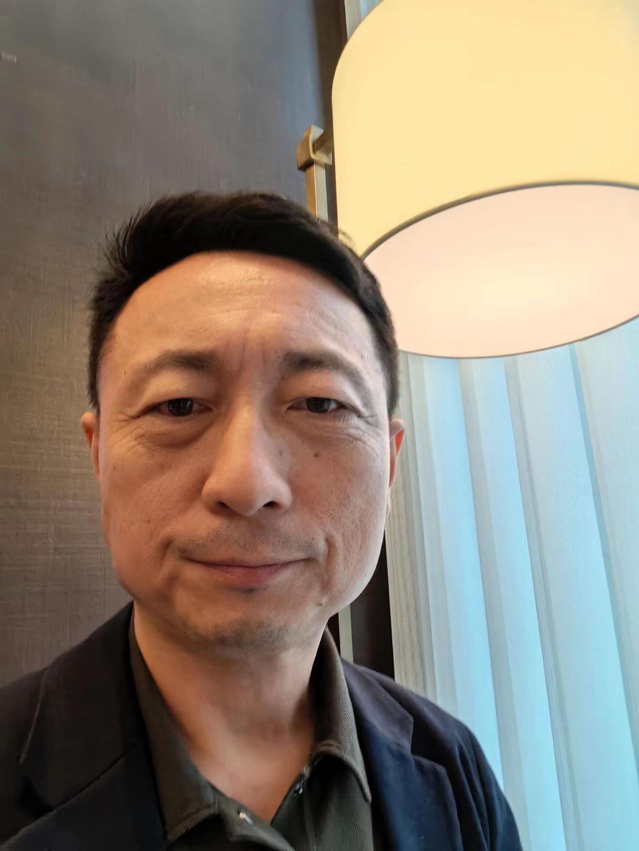 冷藏车备用电源系统。团队刚接到了冷藏车备用电源订单，产品看起来很酷😎😎😎重