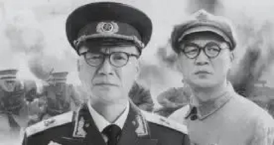 1935年，红军过大凉山，刘伯承致信川军许剑霜：“让个路！”谁知，许剑霜回信却说