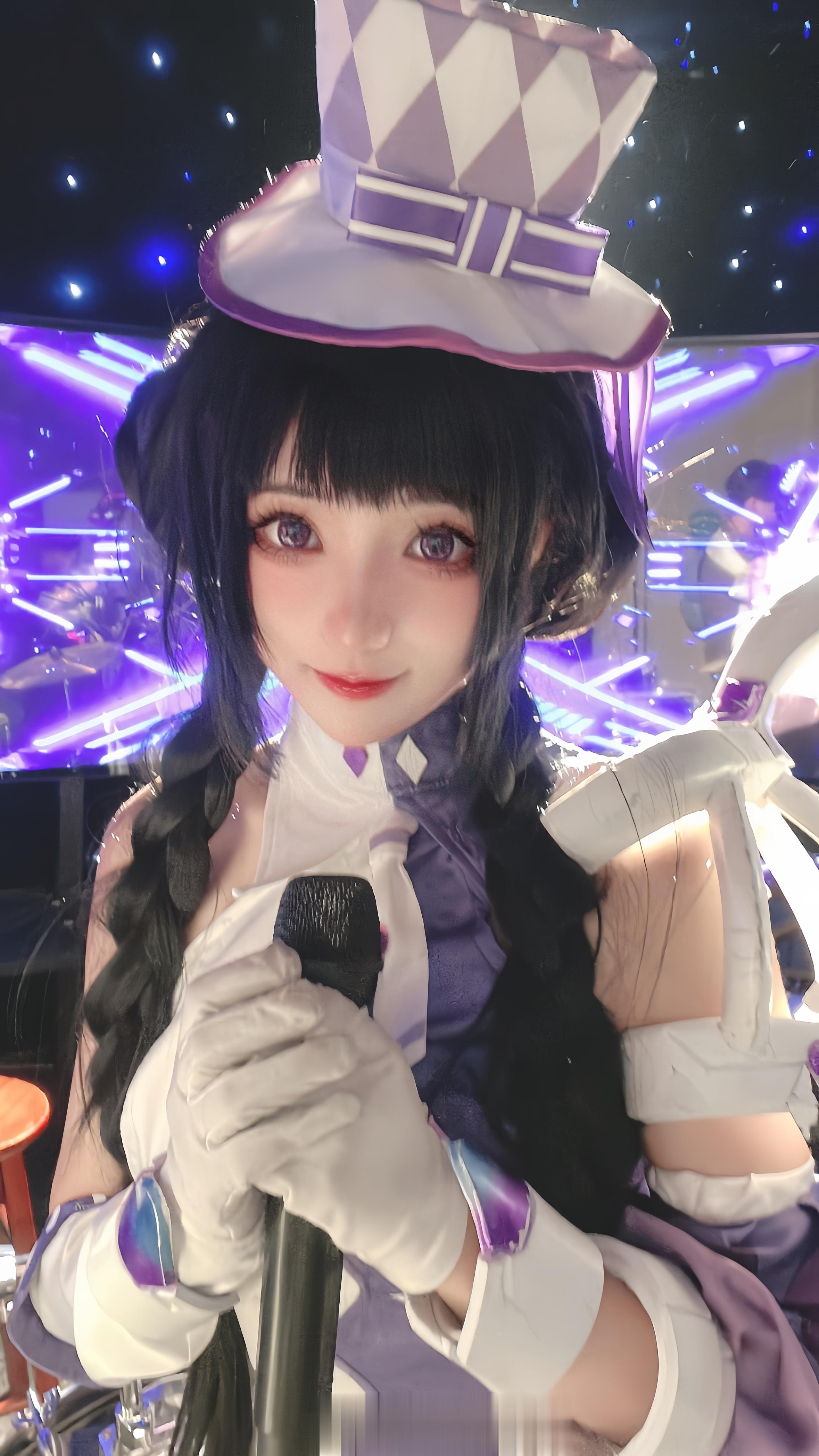 #白荆回廊[超话]# 小偶像芙蕖[看书] ​​​