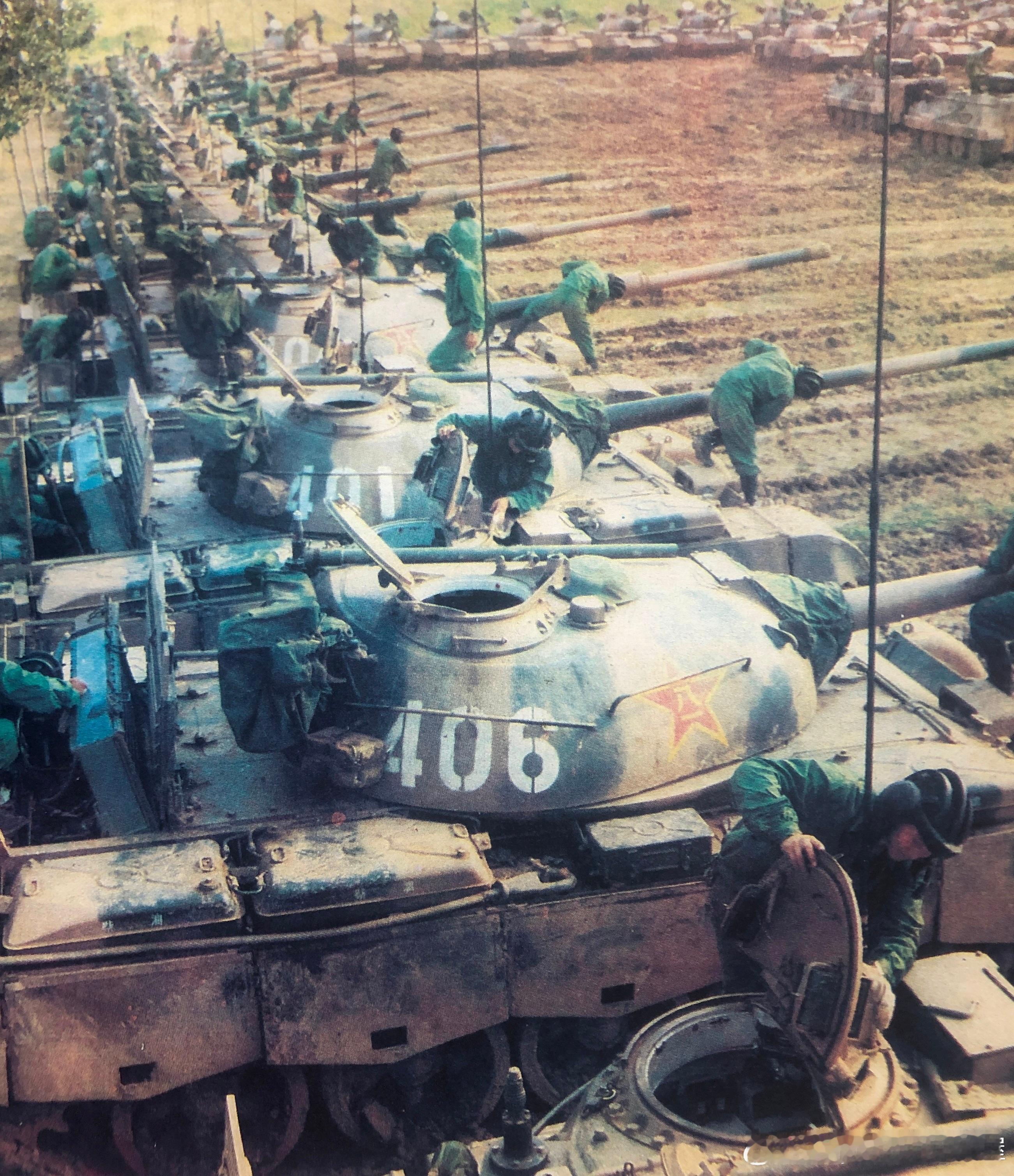 80年代装甲兵训练归来军事历史全触达 ​​​