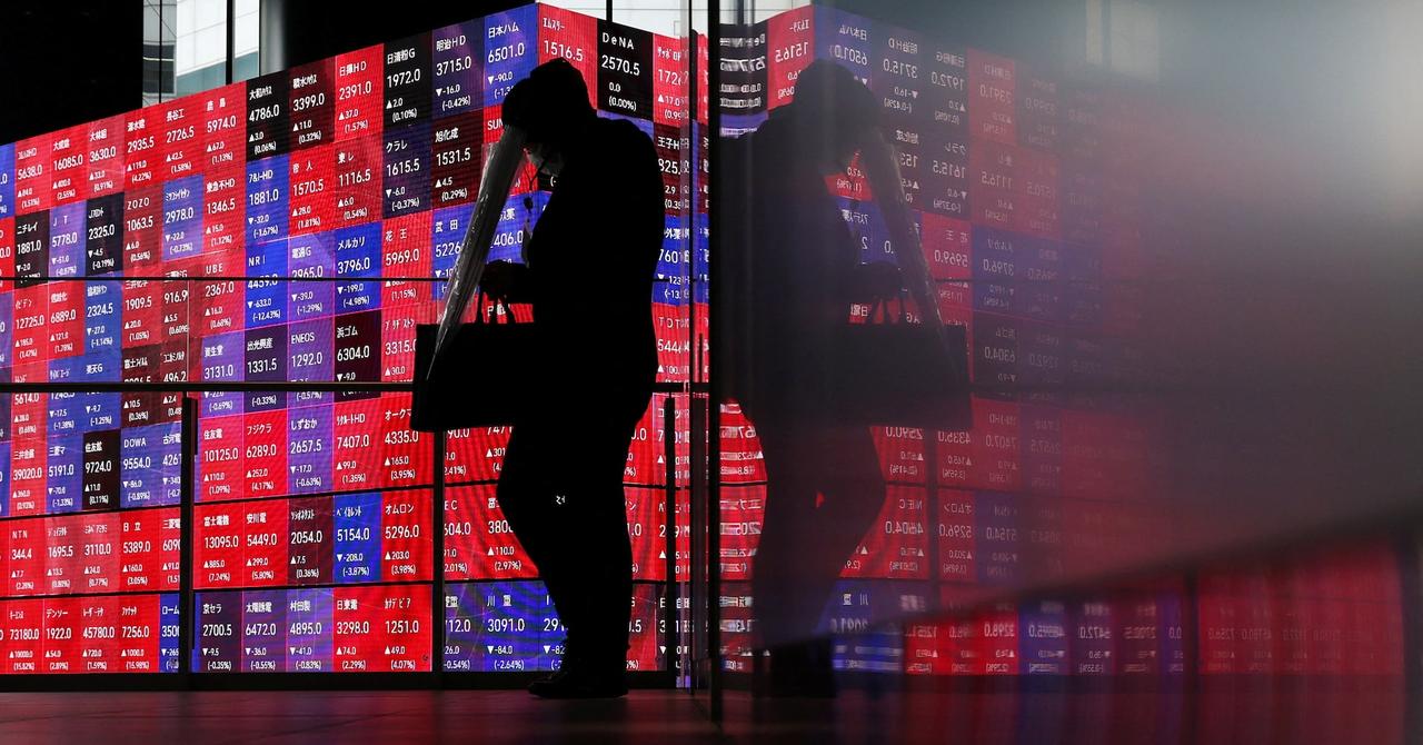 [To learn English]
Share markets surged 