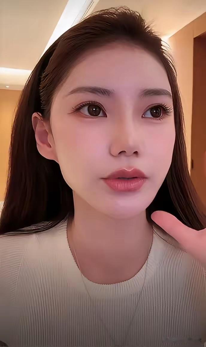 果然
马筱梅变得娇气了

大家听说了吗
马筱梅因为倒时差
半夜睡不着觉了

居然
