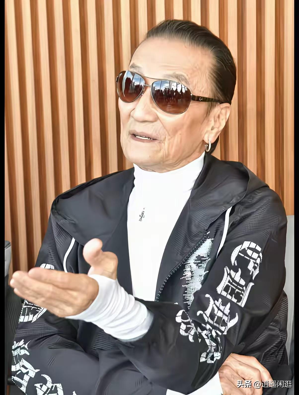 谢贤说：“我跟狄波拉结婚不到一年，她就问我：‘你要不要生孩子？’我说：‘当然要生