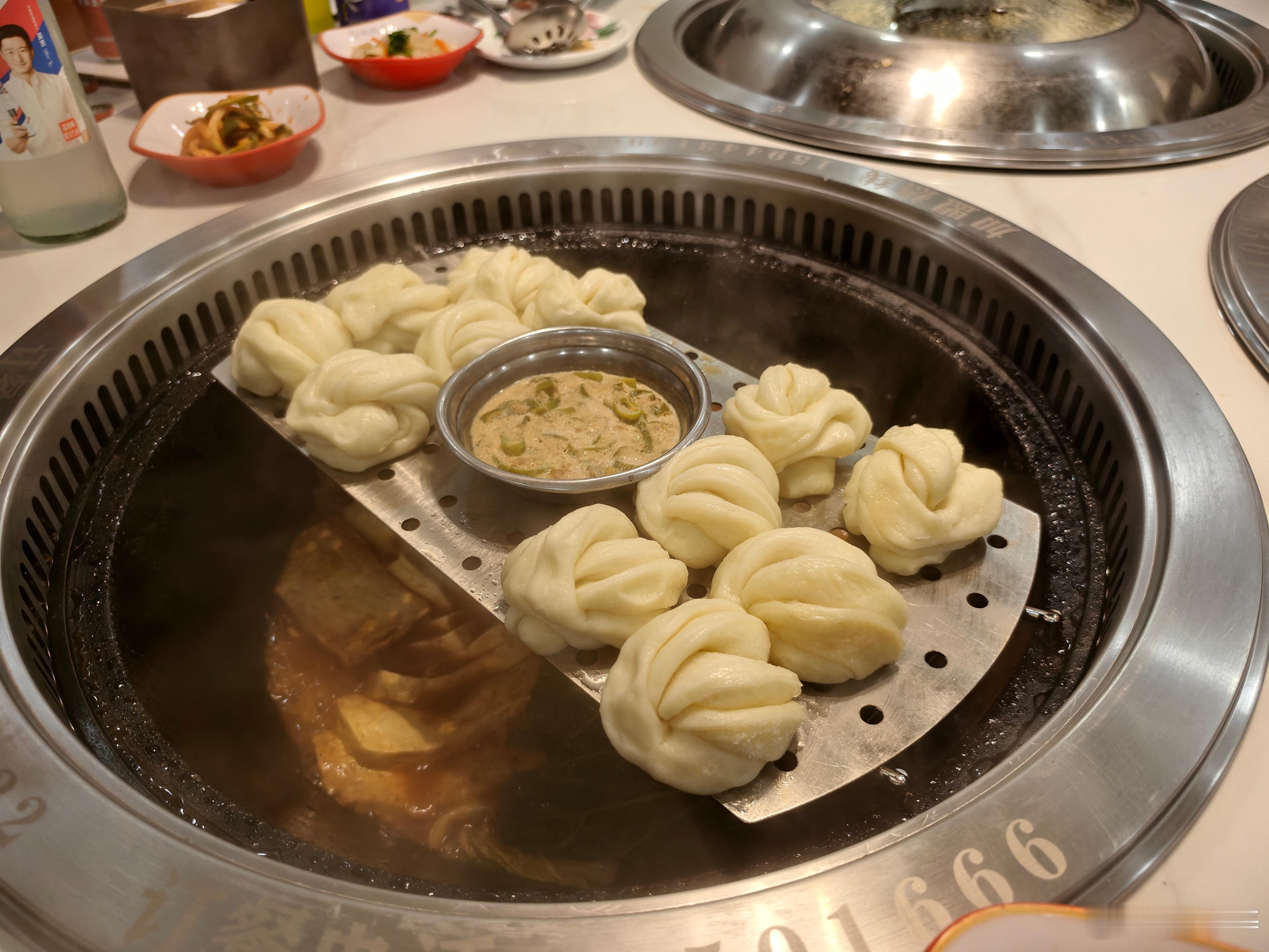 中午吃铁锅炖，直接干晕碳了！！  ​​​