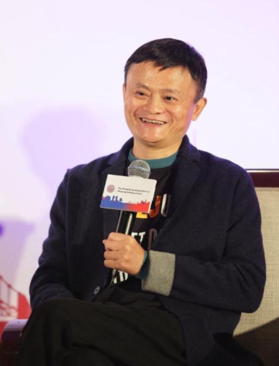 2013年，马云斥资3600万元，将双色球一整天的所有彩票组合，全部买下并赠予淘