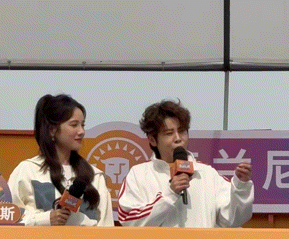 王濛谈因材施教王濛在做教练上真是有自己的想法的，谈到因材施教，要结合孩子自身的特