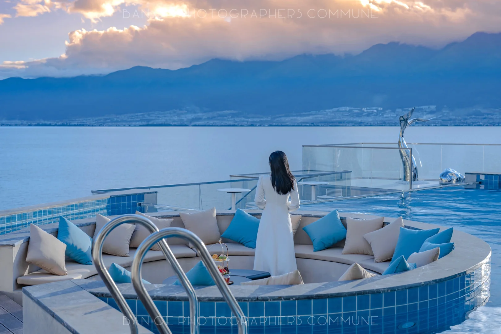 在酒店拍小姐姐