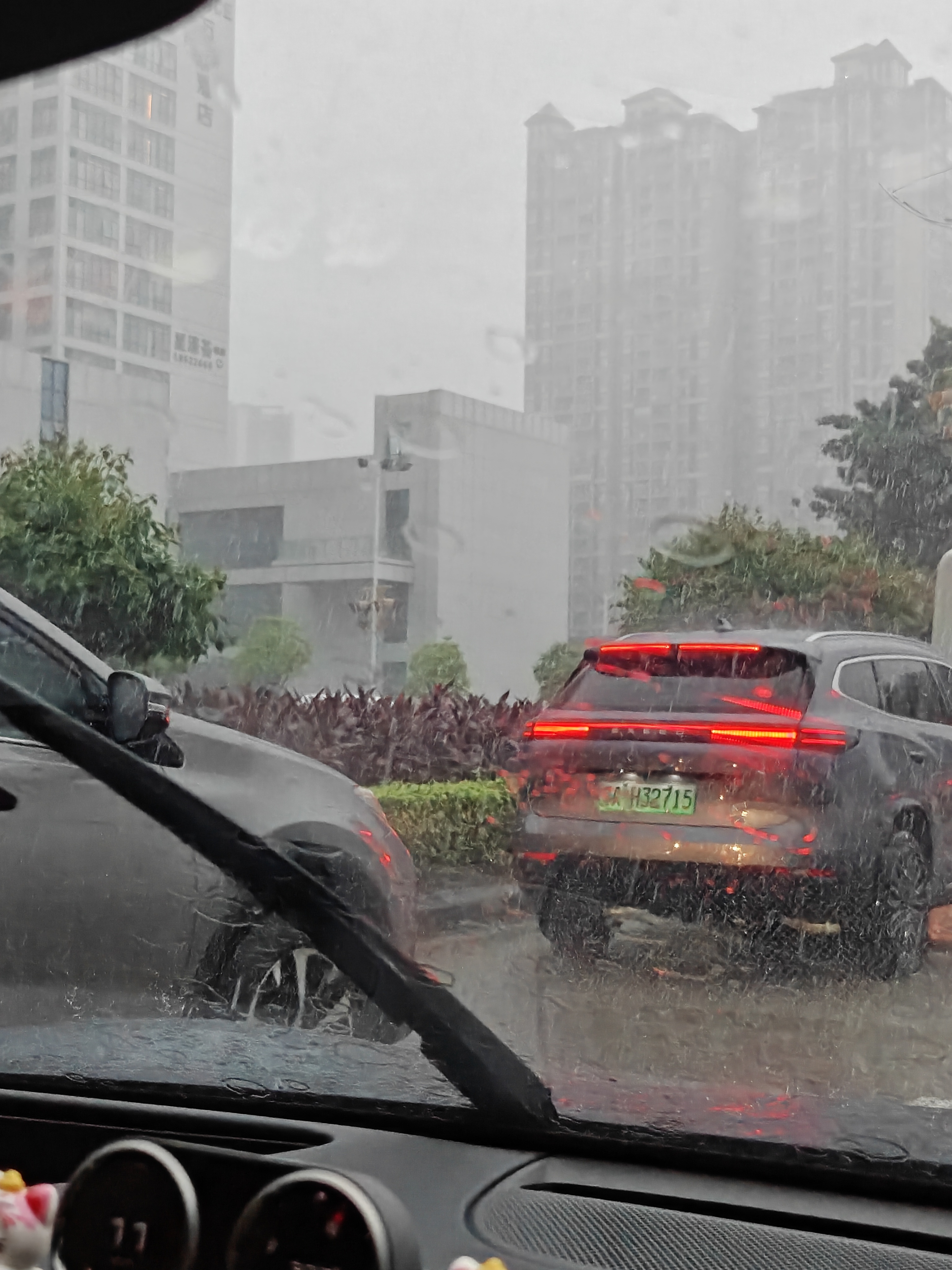 求求了！别再下雨了！！！