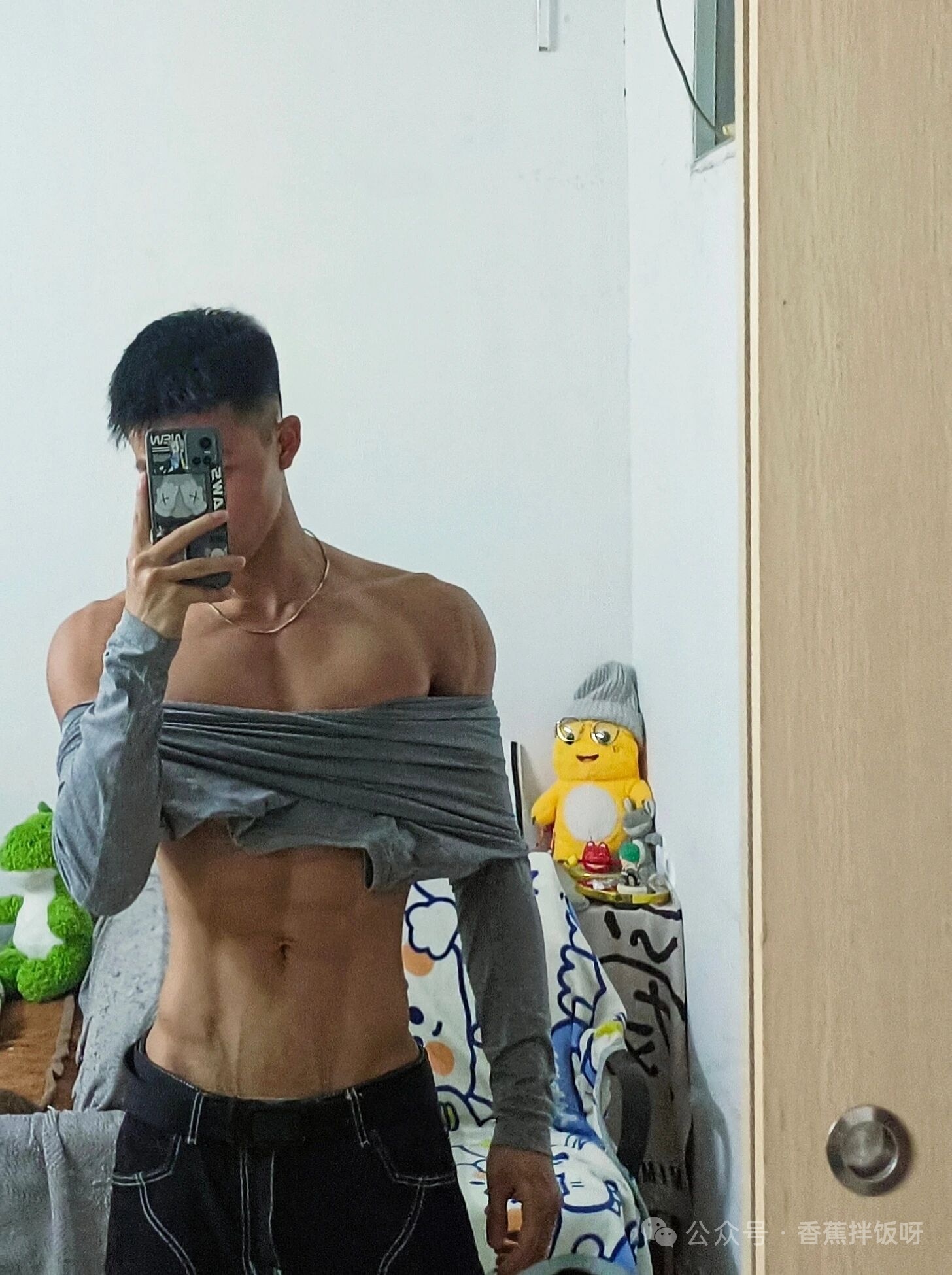 用九宫格装不下的 是心跳和风声 