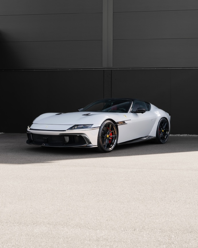 NOVITEC 改装 法拉利12Cilindri全车搭载全套碳纤维外观套件、运动