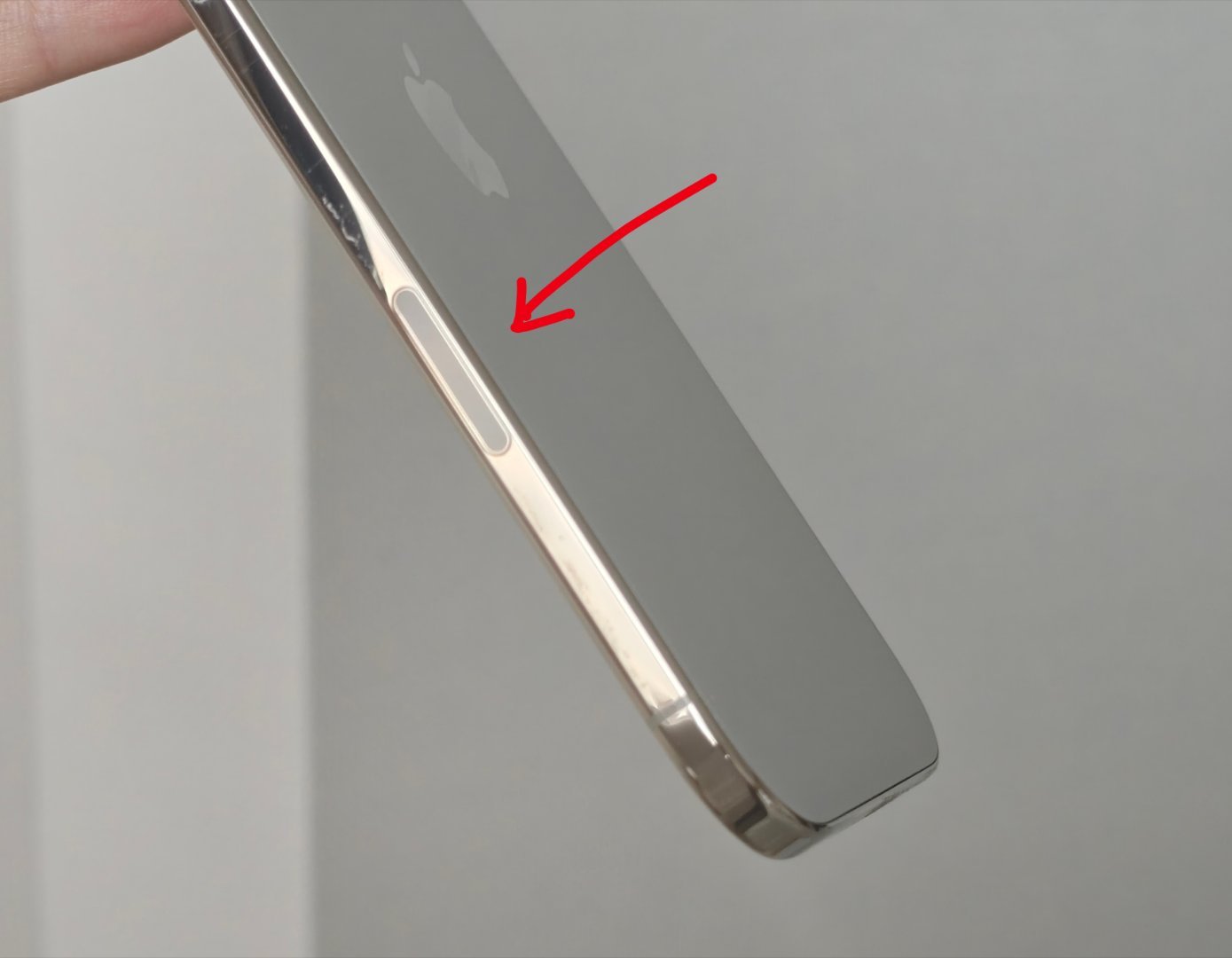 我希望iPhone Air2有哪些改变？相比新增一枚超广角镜头而言我更希望的是它