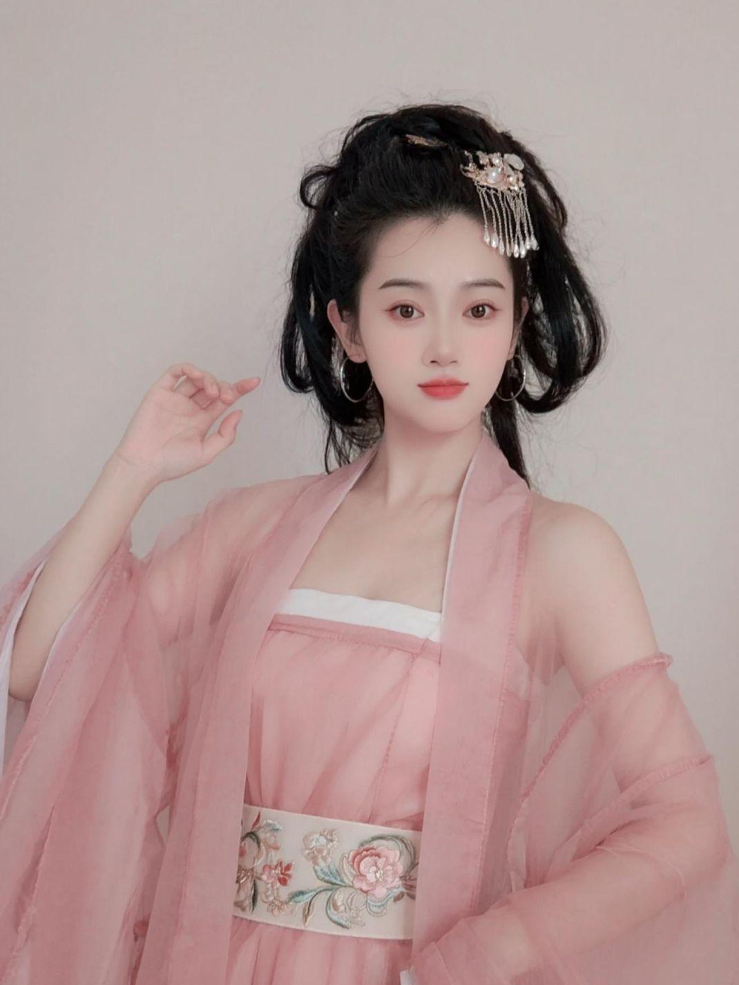 AI古风露肩写真 抖音ai创作 抖音玩法合伙人计划。