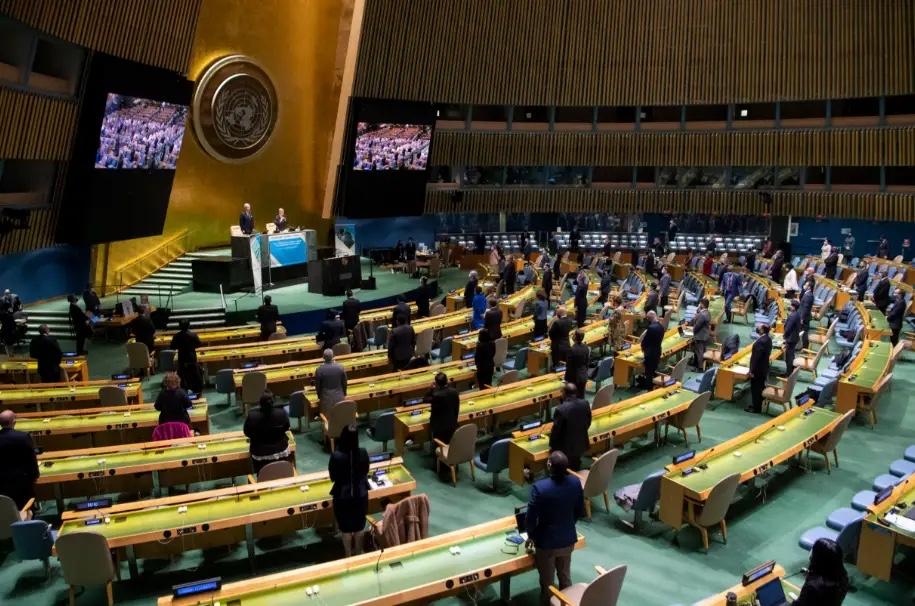 联合国催美国交钱，特朗普拒绝接受！特朗普既无赖又可耻！30亿的美金的会费就是赖着