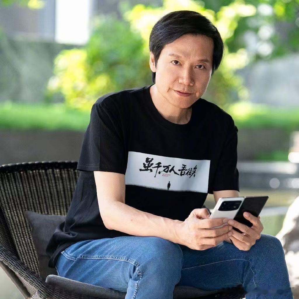 赵晓卉雷军单向奔赴今晚不加班我真服了，赵晓卉吐槽职场男性穿搭偏见，雷军完全不被这